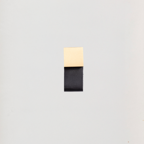 Black leather cube brass handle 25*55 art