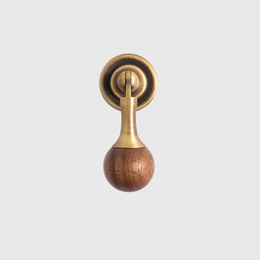 Classic brass bar